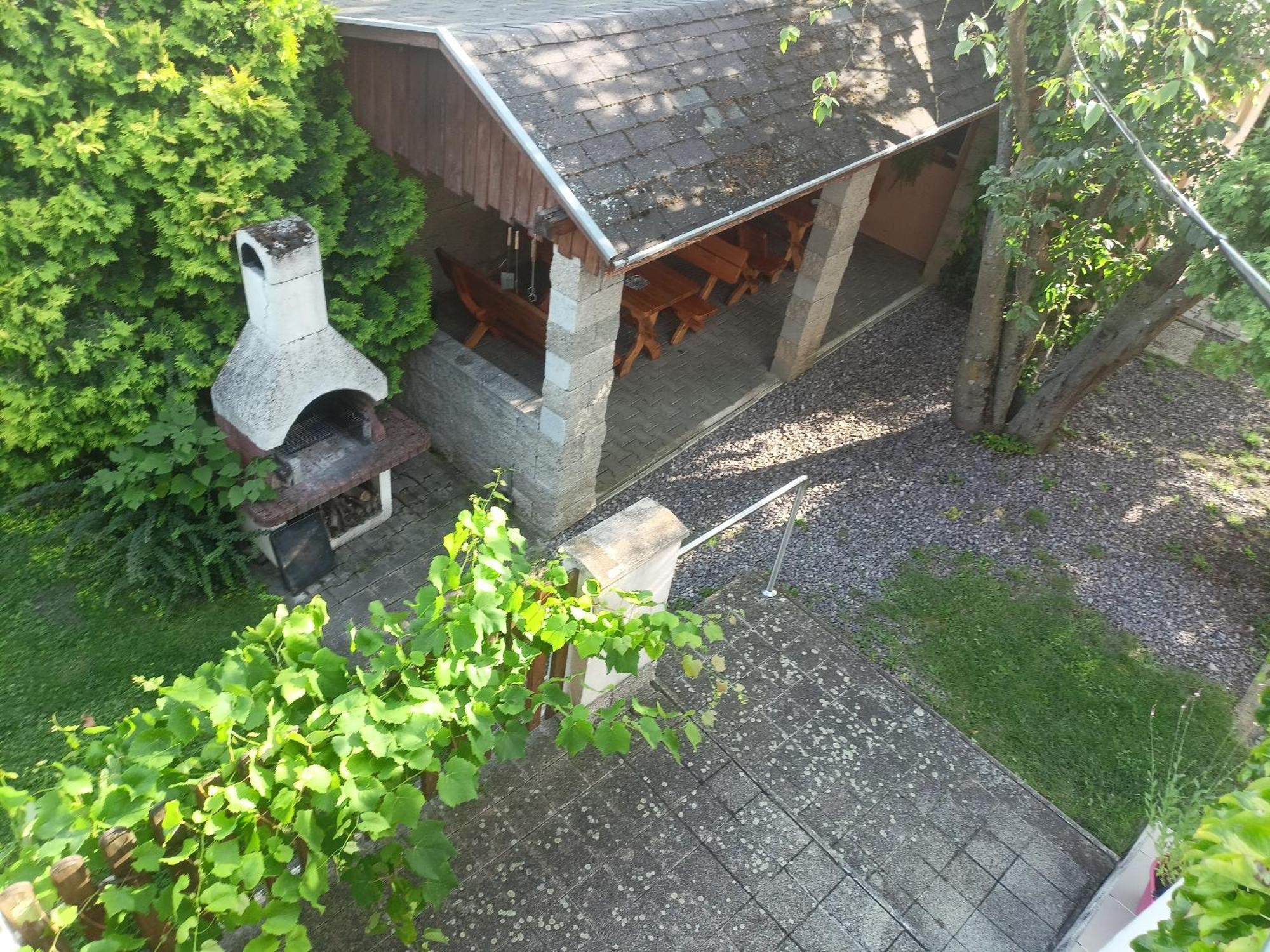 Dom V Zahrade Hotel Podhajska Exterior photo